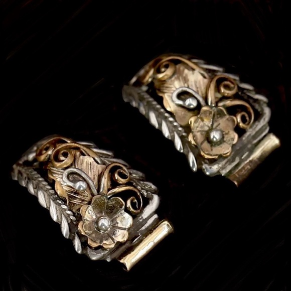 👑Signed-Bobby Johnson Navajo Vintage Sterling Silver Gold Womens Watch Tips - Picture 1 of 6